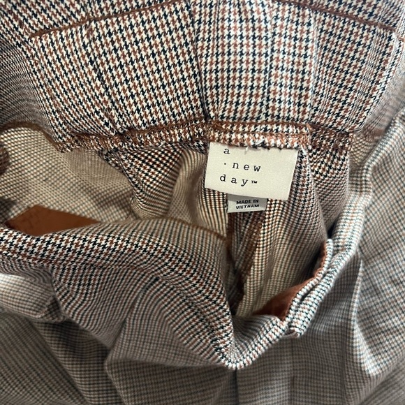 a new day Brown pants - Picture 2 of 4